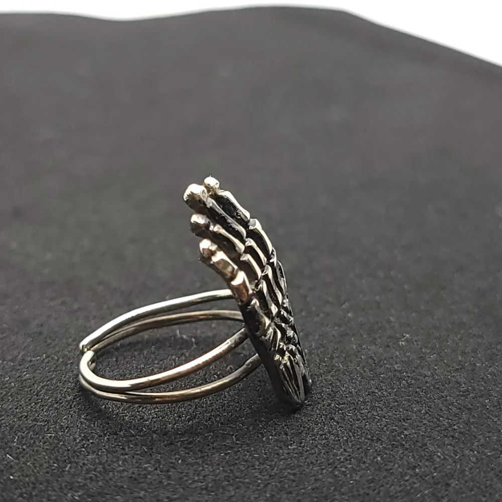 Skeleton Hand Ring